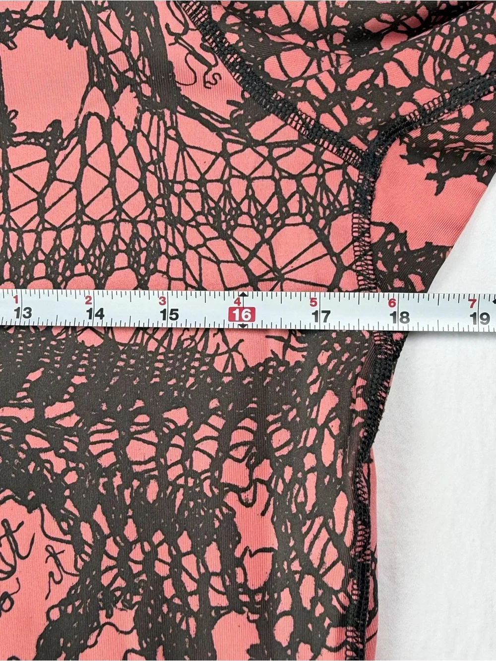 Nike Pro Dri-FIT Long-Slv Compression Top – Women’s Size L – Coral abstract